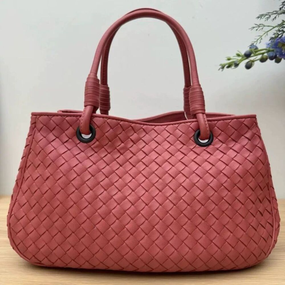 Bottega Veneta Women Pre-Loved Bag Very Good Condition